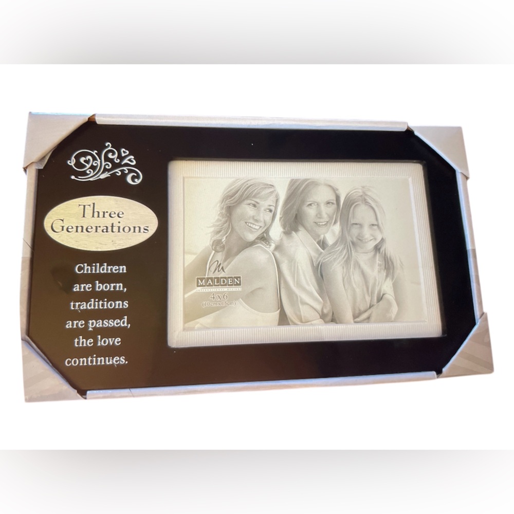 NWT Photo frame three generations, Maldon International, 4x6 photo, wall/table